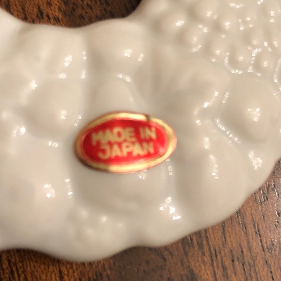 Avon 1980 Christmas Remembrance Wreath Ornament 14K - Picture 9 of 14